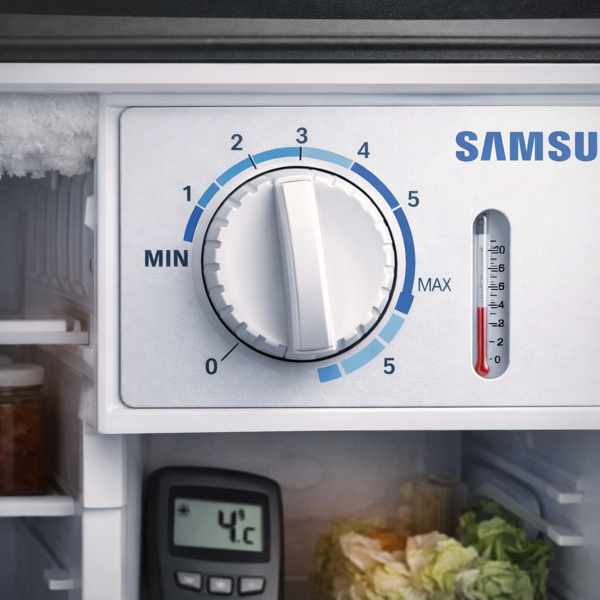 Samsung buzdolabı termostat ayarı – doğru sıcaklık seviyesinde ayarlanmış buzdolabı içi kontrol paneli